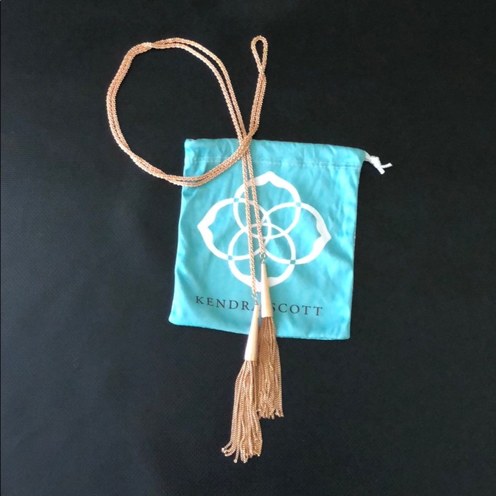 Kendra Scott Phara rose gold necklace